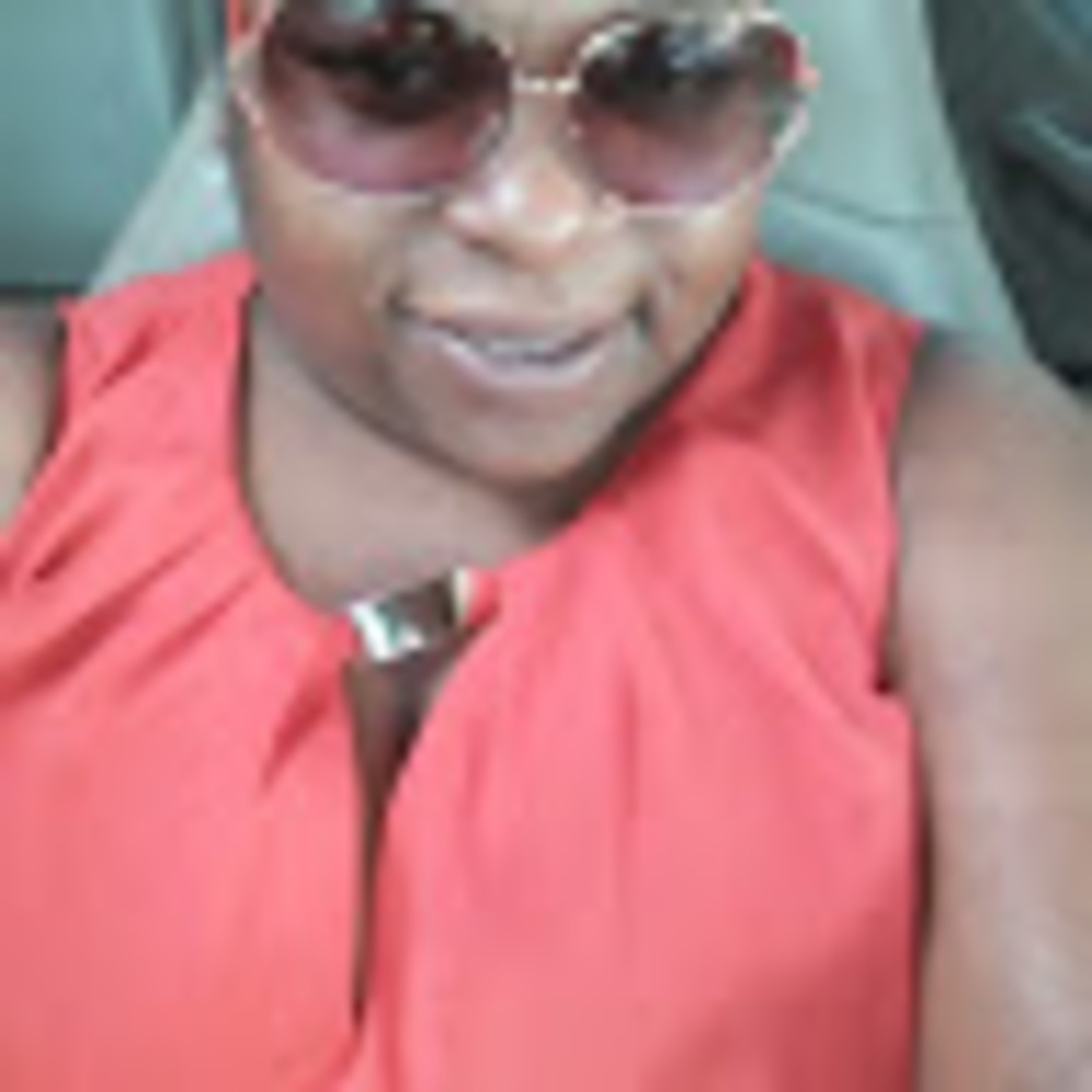 Meet your Posher, Pamela